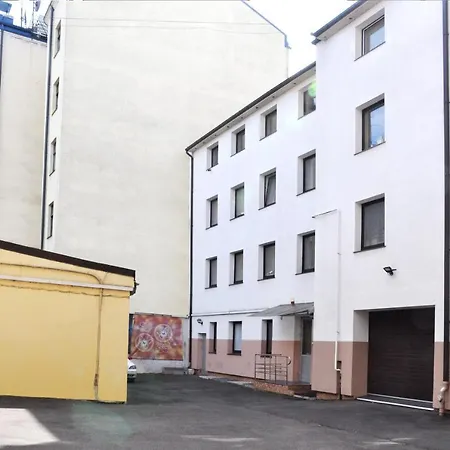 Apartment Center Quiet With Free Private Parking